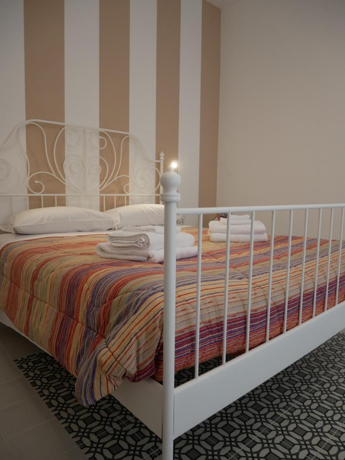 Casa Vacanza B&G Лече Екстериор снимка